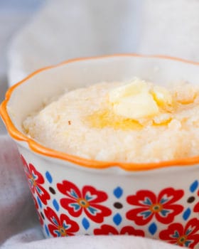 cheesy grits in a bowl