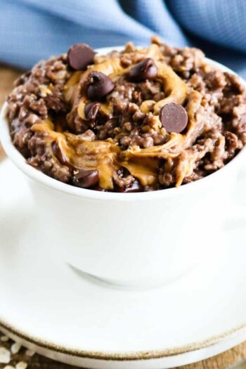 chocolate peanut butter quick oats in a white bowl